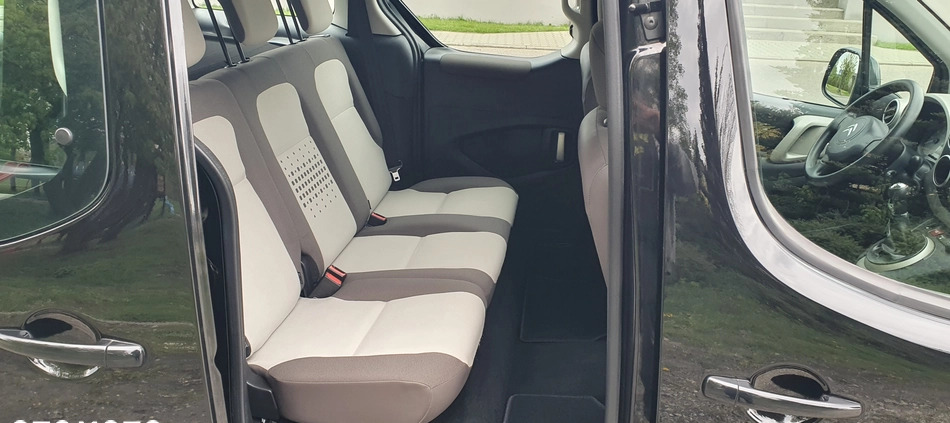 Citroen Berlingo cena 27900 przebieg: 212000, rok produkcji 2013 z Wadowice małe 56